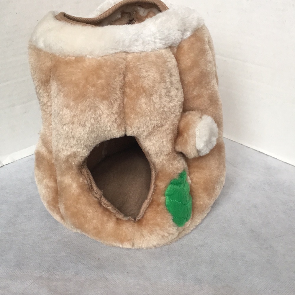 Small pet plush escape hut